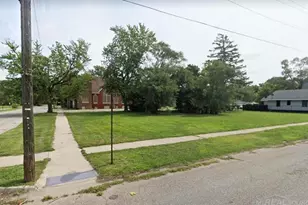 809 McAllister St, Benton Harbor, MI 49022 - Photo 1