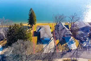 147 Castlewood Dr, Brooklyn, MI 49230 - Photo 1