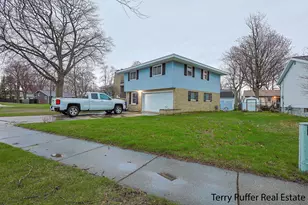 1189 Woodside Rd, Muskegon, MI 49441 - Photo 1