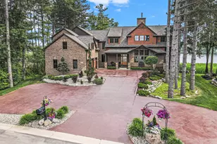 9796 Lake Edge Dr, Brighton, MI 48114 - Photo 1