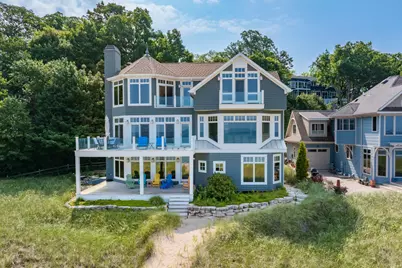 198 Grand Boulevard, Benton Harbor, MI 49022 - Photo 1