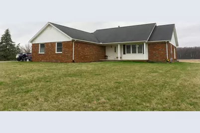 5275 Carleton Rockwood Road, South Rockwood, MI 48179 - Photo 1