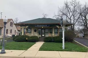 692 SW Capital Ave, Battle Creek, MI 49015 - Photo 1