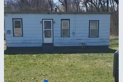 1560 Highland Avenue, Benton Harbor, MI 49022 - Photo 1