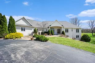 81 S Skyview Dr, Kalamazoo, MI 49009 - Photo 1