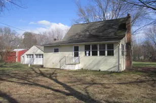 145 Charleston Ave, Battle Creek, MI 49037 - Photo 1