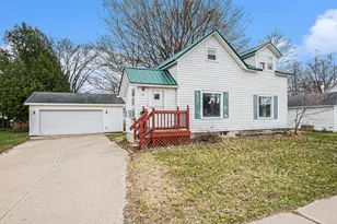 124 W Pine St, Fremont, MI 49412 - Photo 1