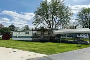 846 Mobile Blvd, Niles, MI 49120 - Photo 1
