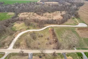 1055 Overlook Dr, Saline, MI 48176 - Photo 1