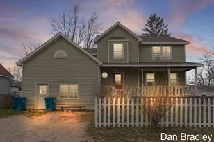 213 E Lake St, Crystal, MI 48818 - Photo 1