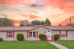 59 Green St, Coldwater, MI 49036 - Photo 1