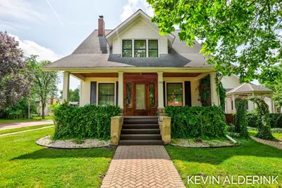 201 N Woodworth Street, Corunna, MI 48817 - Photo 1