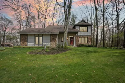 5082 Knob Hill Drive NE, Grand Rapids, MI 49525 - Photo 1