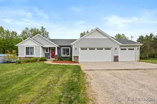 581 Cumings Ct NW, Sparta, MI 49345 - Photo 1