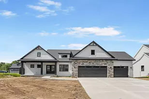 2660 Primrose Dr, Fruitport, MI 49415 - Photo 1