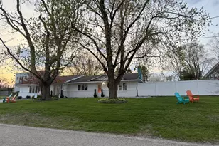 620 North Dr, New Buffalo, MI 49117 - Photo 1