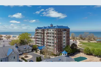 200 Lake Street #4B, Saint Joseph, MI 49085 - Photo 1