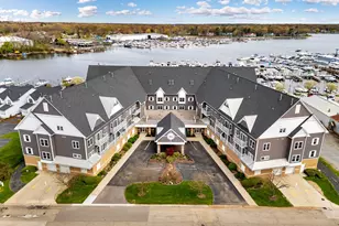 917 W Savidge St, Spring Lake, MI 49456 - Photo 1