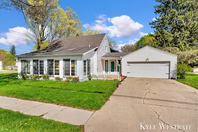 405 S 1st Street, Edmore, MI 48829 - Photo 1