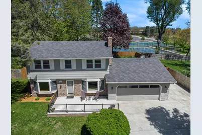 105 North Drive E, Marshall, MI 49068 - Photo 1