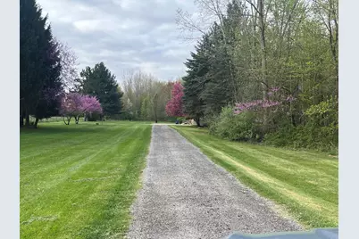 7532 E W Avenue E, Vicksburg, MI 49097 - Photo 1