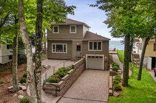 17646 S Ridgewood Dr, Arcadia, MI 49613 - Photo 1