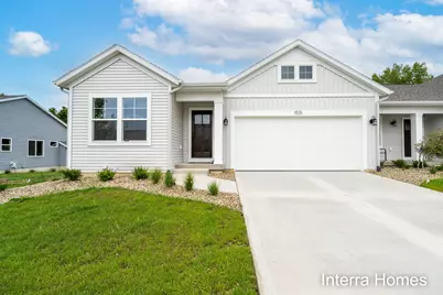 1531 N Village Circle, Kalamazoo, MI 49009 - Photo 1