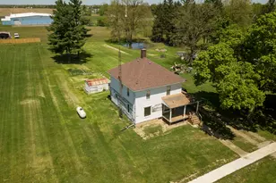 402 W Center St, Waldron, MI 49288 - Photo 1