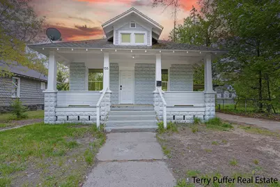 155 W Summit Avenue, Muskegon, MI 49444 - Photo 1