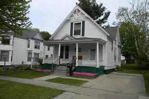 306 N Rowe St, Ludington, MI 49431 - Photo 1