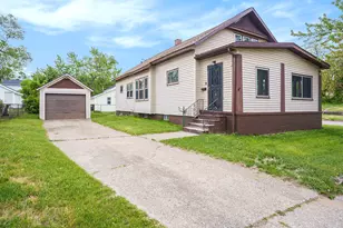 393 Merrill Ave, Muskegon, MI 49441 - Photo 1