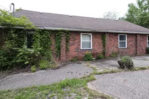 487 E Elizabeth St, Stockbridge, MI 49285 - Photo 1