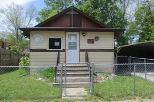 322 Crescent St, Watervliet, MI 49098 - Photo 1