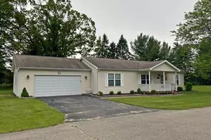 10439 Castaway Ct, Canadian Lakes, MI 49346 - Photo 1