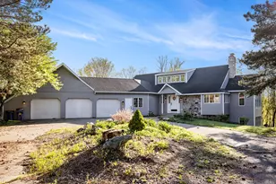 620 Twin Lakes Dr NE, Grand Rapids, MI 49525 - Photo 1