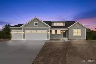 1098 N Washington Street SE, Lowell, MI 49331 - Photo 1