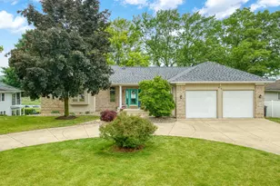 62 W Olcott Lake Dr, Jackson, MI 49201 - Photo 1