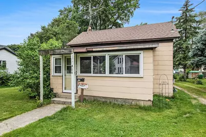 204 Clinton Street, Dowagiac, MI 49047 - Photo 1