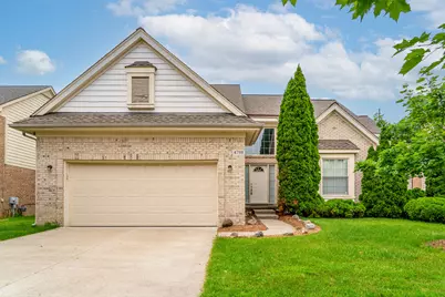 4798 Walnut Creek Drive, West Bloomfield, MI 48322 - Photo 1
