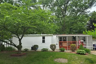 2317 Shamrock Ln, Muskegon, MI 49442 - Photo 1