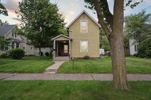 1704 Pringle Ave, Jackson, MI 49203 - Photo 1
