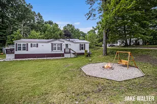 11720 Sparrow Dr, Lakeview, MI 48850 - Photo 1