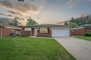 27450 El Capitan Dr, Warren, MI 48092 - Photo 1