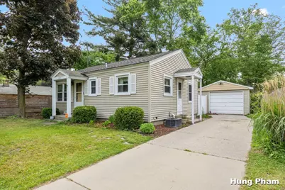 3064 Brookfield Avenue NE, Grand Rapids, MI 49505 - Photo 1