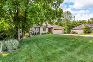 1817 Wandering Creek Dr, Jackson, MI 49201 - Photo 1