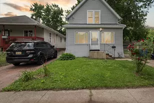 196 E Kingman Ave, Battle Creek, MI 49014 - Photo 1