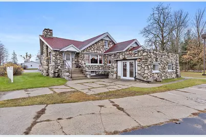 709 W Shaw Street, Howard City, MI 49329 - Photo 1