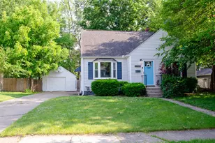 1506 Cambridge Dr, Kalamazoo, MI 49001 - Photo 1