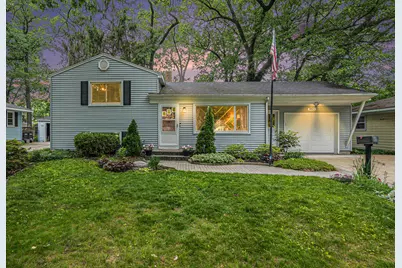 3923 Perry Avenue SW, Wyoming, MI 49519 - Photo 1