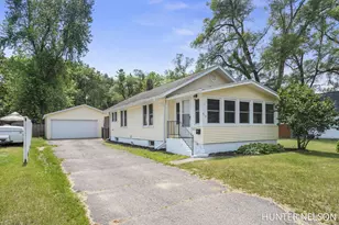 515 W Montcalm St, Greenville, MI 48838 - Photo 1